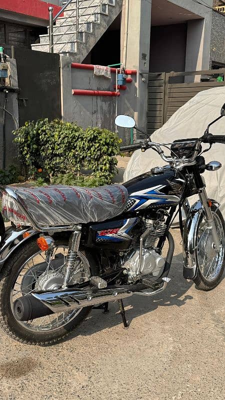 Honda 125 25 model contact 03285862035 5