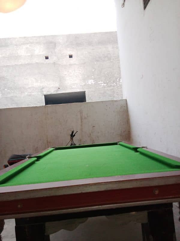 1 Billiards table with billiards ball set and 3 sticks for sale 0