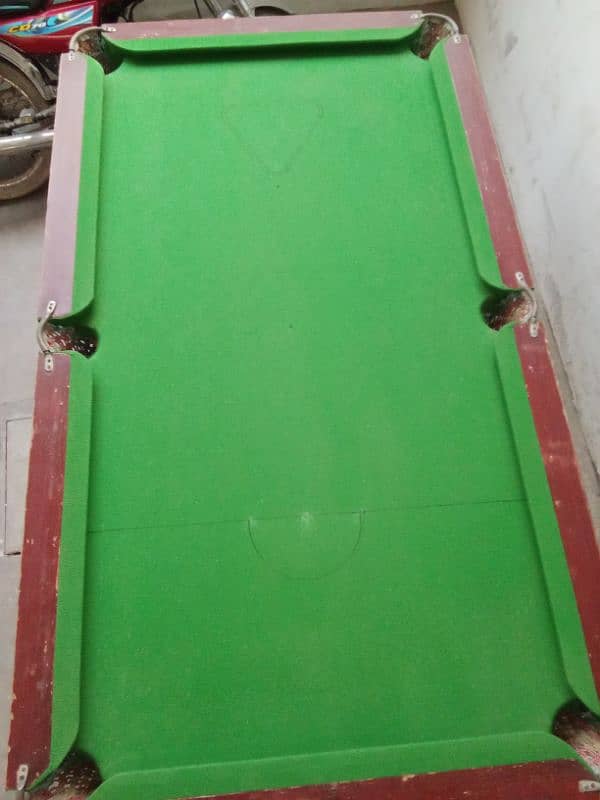 1 Billiards table with billiards ball set and 3 sticks for sale 1