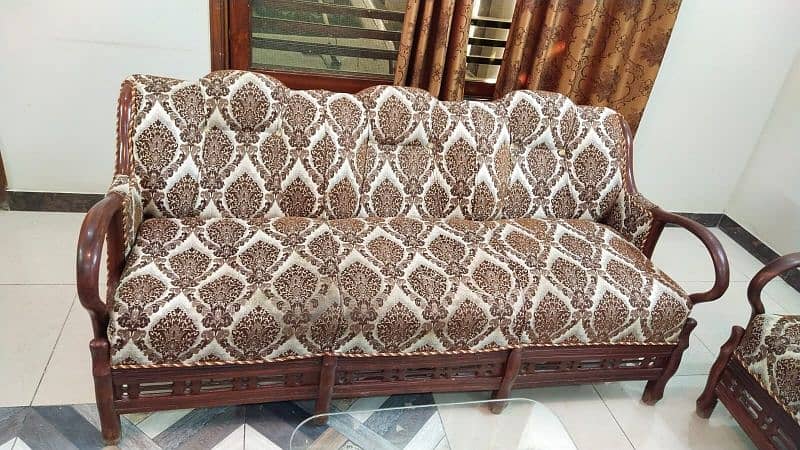 9 seater sofa set with table urgant sale 2