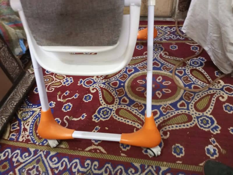 Baby high chair/ Feeding chair 1