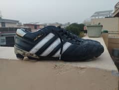 good quality football shoes size 4 uk