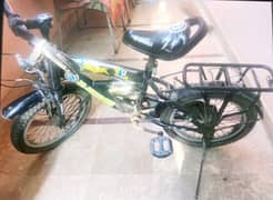 Black Cycle in good condition