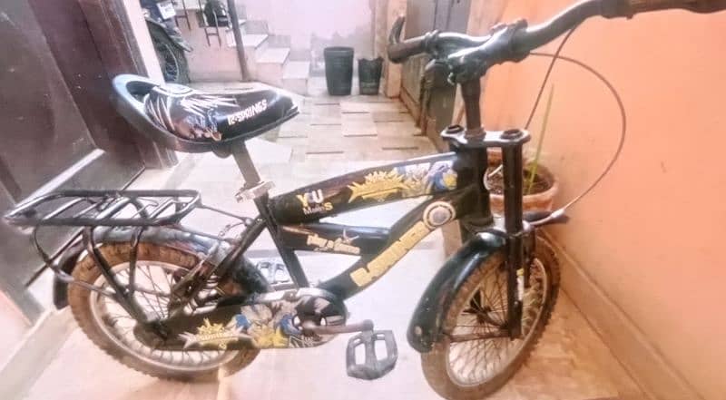 Black Cycle in good condition 1