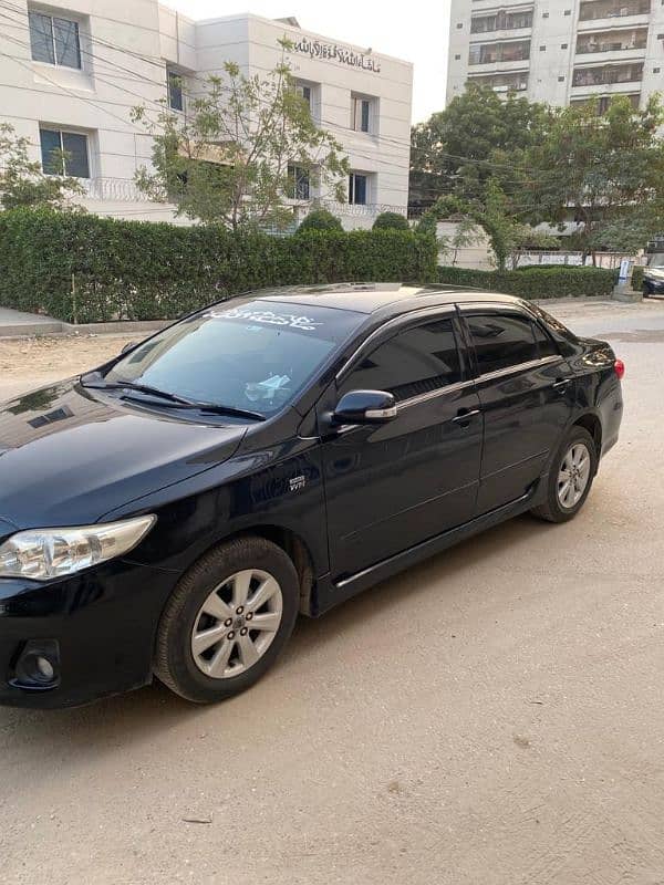 Toyota Corolla Altis 2011 4