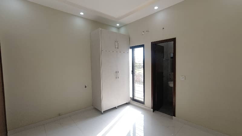 Spacious Prime Location House Is Available For sale In Ideal Location Of Al Hafeez Garden - Phase 5 18