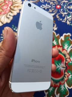 Iphone 5 new condition in 32gb