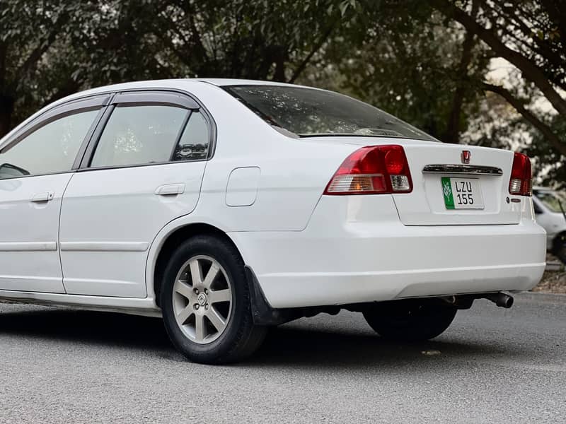 Honda Civic EXi 2005 4