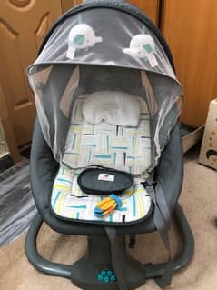 brand new swinging chair for new born