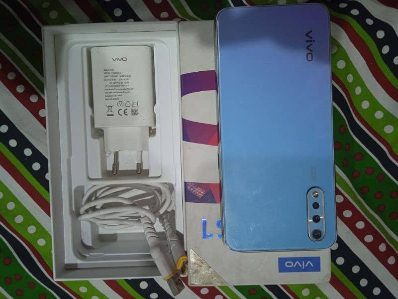 Vivo S1 6+2 ram 128gb rom. orignal panel box charger 0