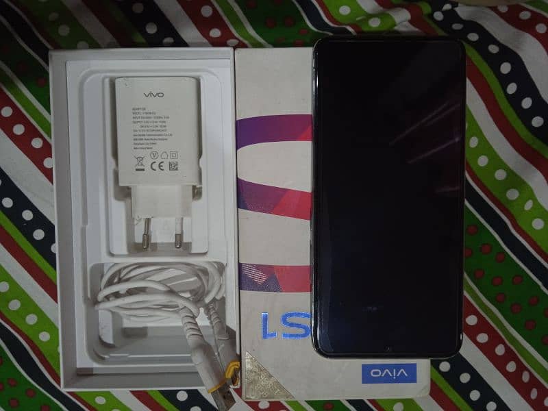 Vivo S1 6+2 ram 128gb rom. orignal panel box charger 1