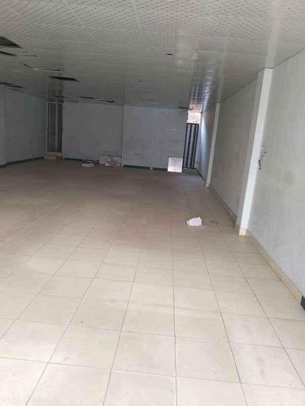 1350 sqft office available For Rent At Kohinoor City 1