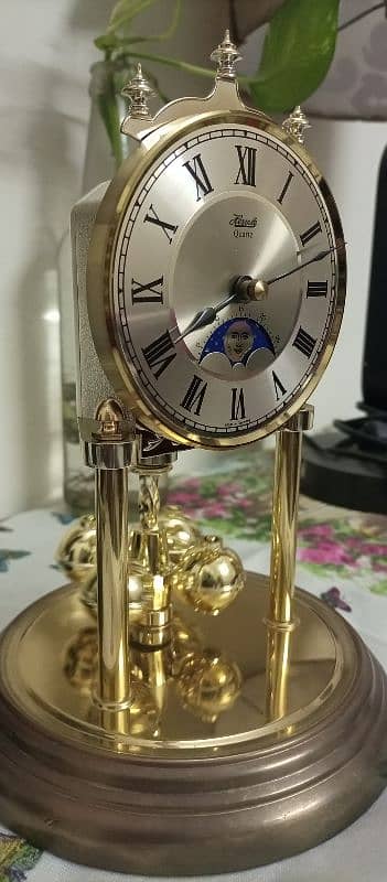 hermle table clock (W. Germany ) 1