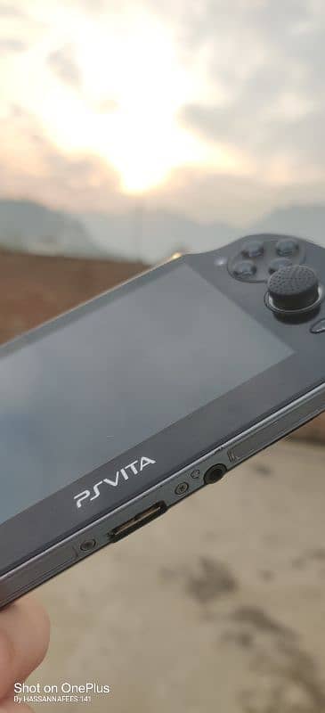 PSVITA 1000 OLED MODEL HACKED 128GB 1