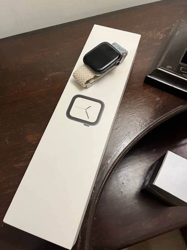 Apple Watch Series 4 for Sale 5