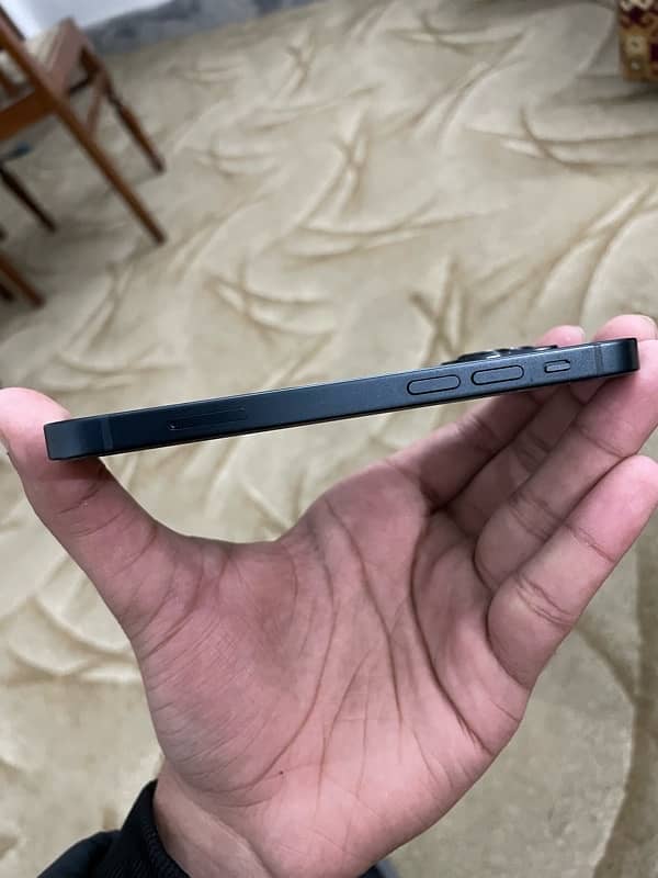 iphone 13 mini (Non pta) 0