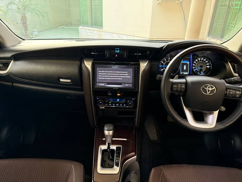 Toyota Fortuner 2.7 G 2021 0