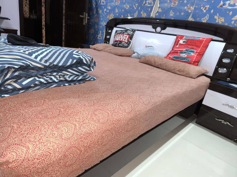 FREE Mattress Offer! 3-Piece Bedroom Set for 99000 Only 2