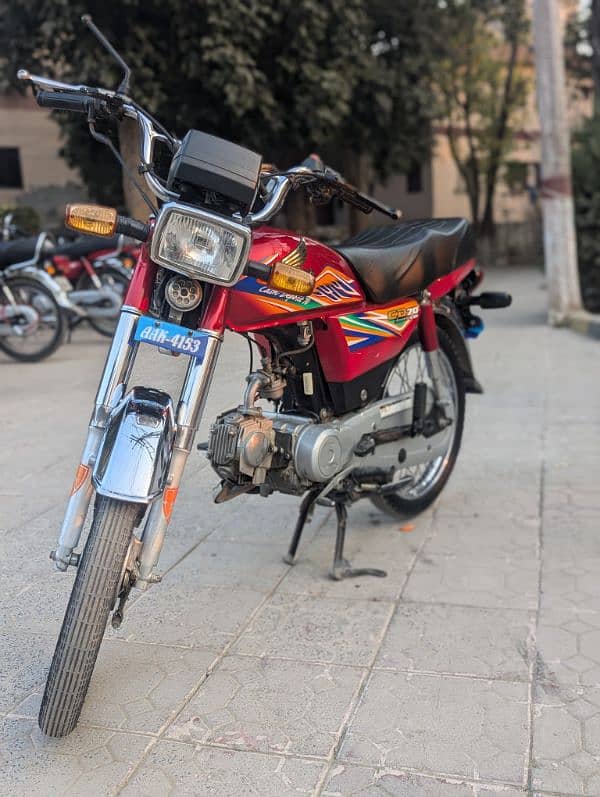 Honda CD 70 Red 3