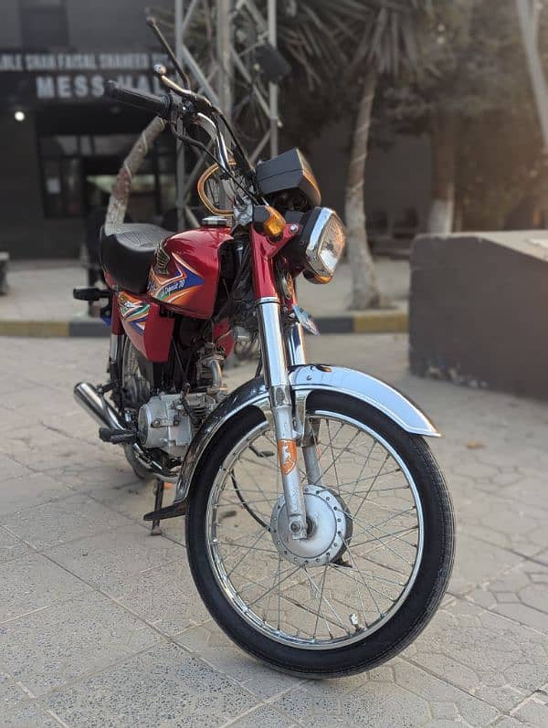 Honda CD 70 Red 4