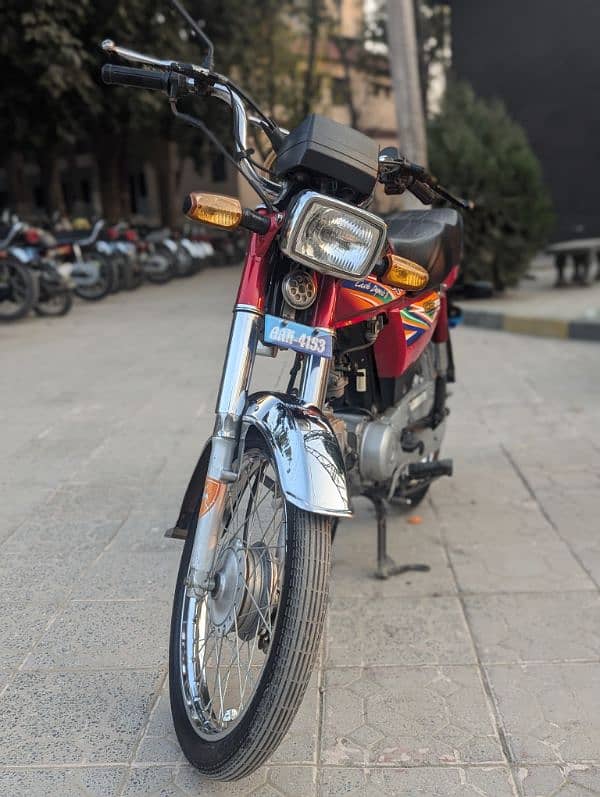 Honda CD 70 Red 5