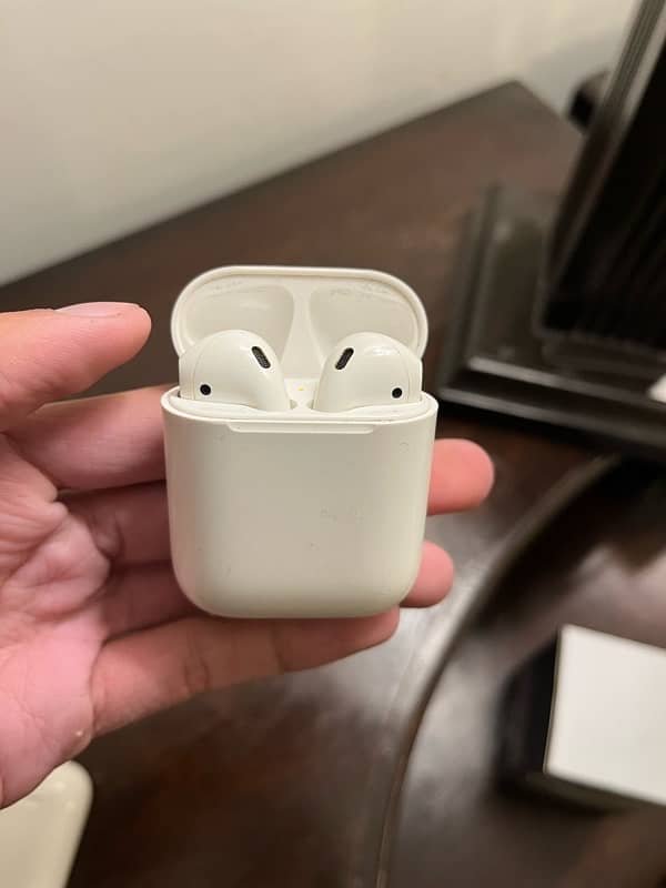 AirPods 1st Gen for Sale 0