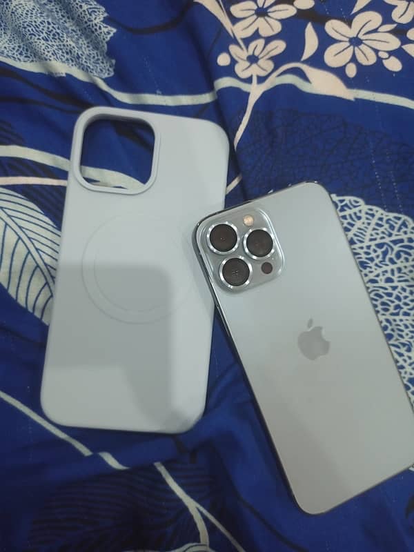 new condition just 4 month use 256 GB 1