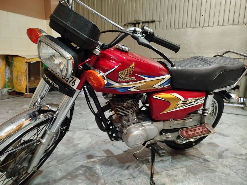 Honda CG125 2020 Model Red colour totel genuine 3