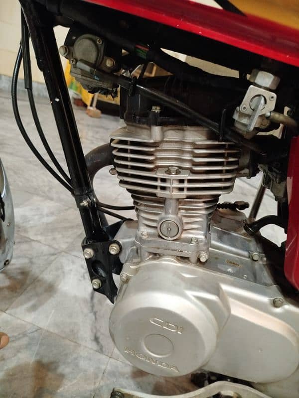 Honda CG125 2020 Model Red colour totel genuine 5