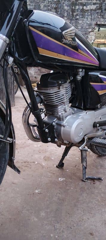 Honda 125 2008 Model In Brand New Condition 5