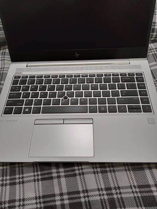 HP Elite Book i5 G5 840 8th gen 5