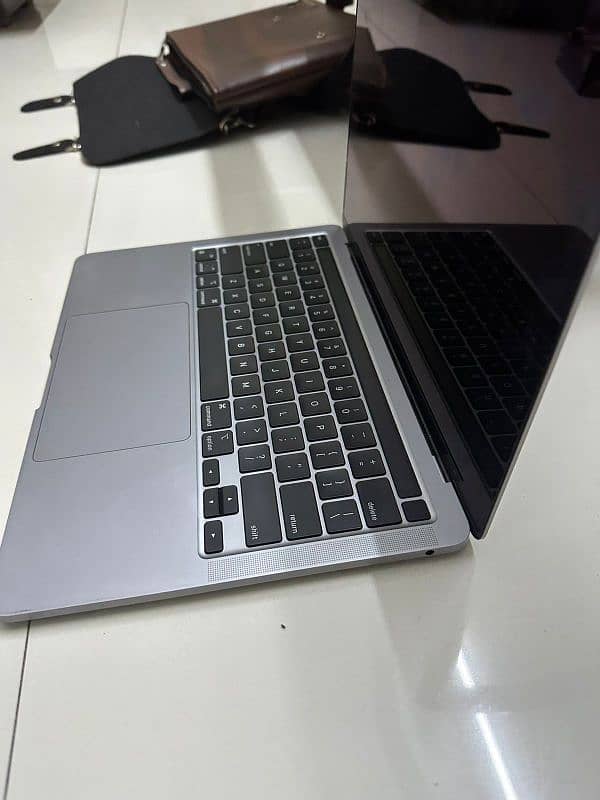 MacBook pro M1 4