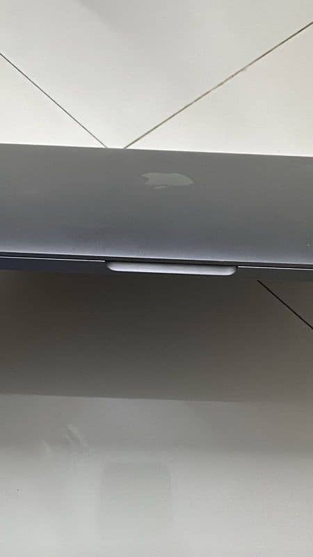 MacBook pro M1 8