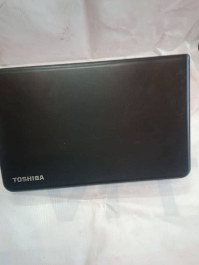 Toshiba i3 4 gen 1