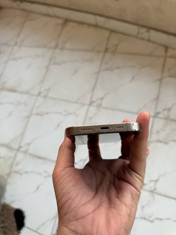 iPhone 16 Pro Max 256gb Jv Non pta 2