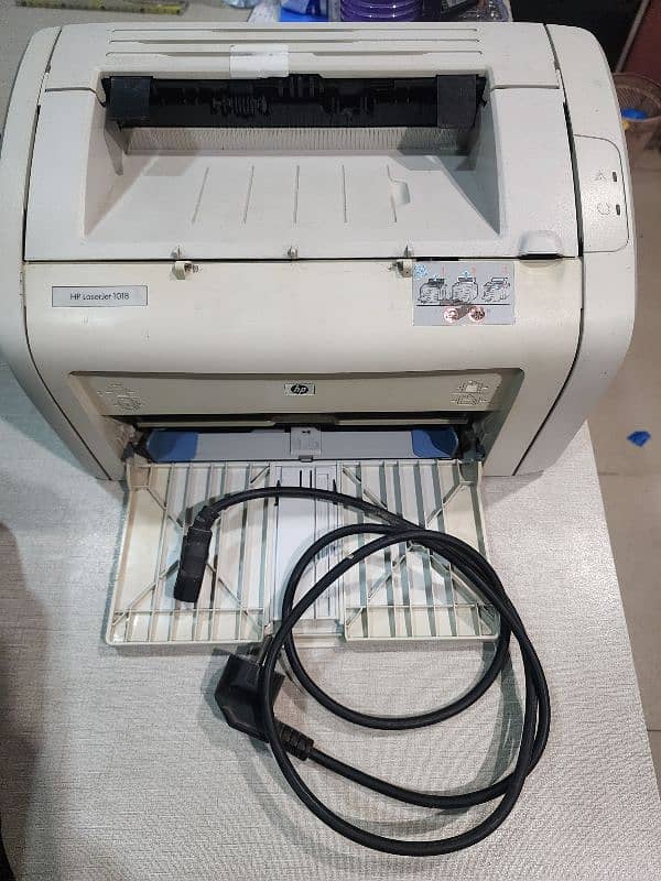 HP Printer Laserjet 1018 in good condition 2