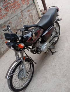 Honda 125 black colour new bike