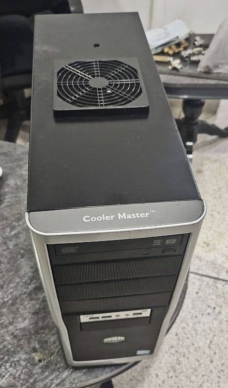 Corsair V650 + Cooler Master casi6 2