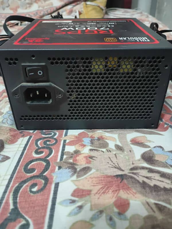 RedDragon 700W Power Supply Unit PSU. FULL MODULAR 3