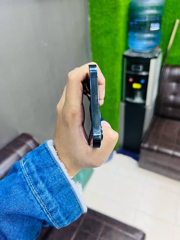 Iphone 12 pro max 128Gb HK APROVED 5