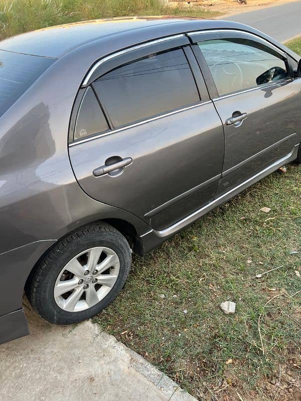 Toyota Corolla Altis 2012 3