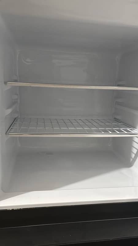 Haier Refrigerator HRF-306EPC/EPB/EPR Glass Door 5