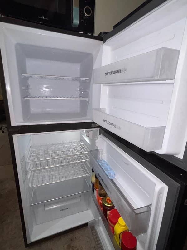 Haier Refrigerator HRF-306EPC/EPB/EPR Glass Door 11