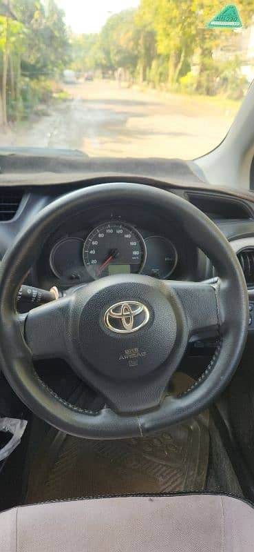 TOYOTA VITZ 2013 model FULLY GENUINE AUTOMATIC TRANSMISSION 7