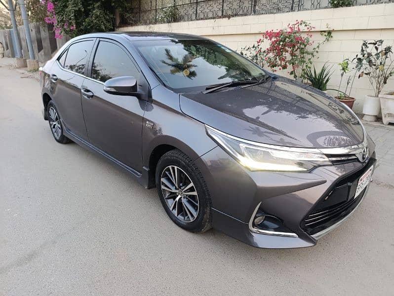 Toyota Altis Grande 2018 1