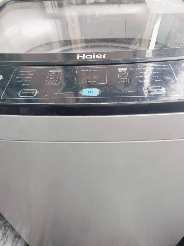 10/9 condition fully automatic Haier 8kg Washing machine. 5