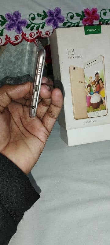 Oppo F3 4/64 Selfie Expert Condition 8/10 7