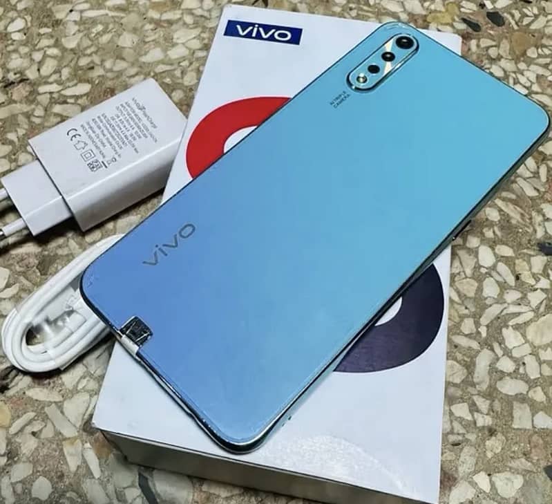 VIVO S1 8/256 With Box and Charger 1