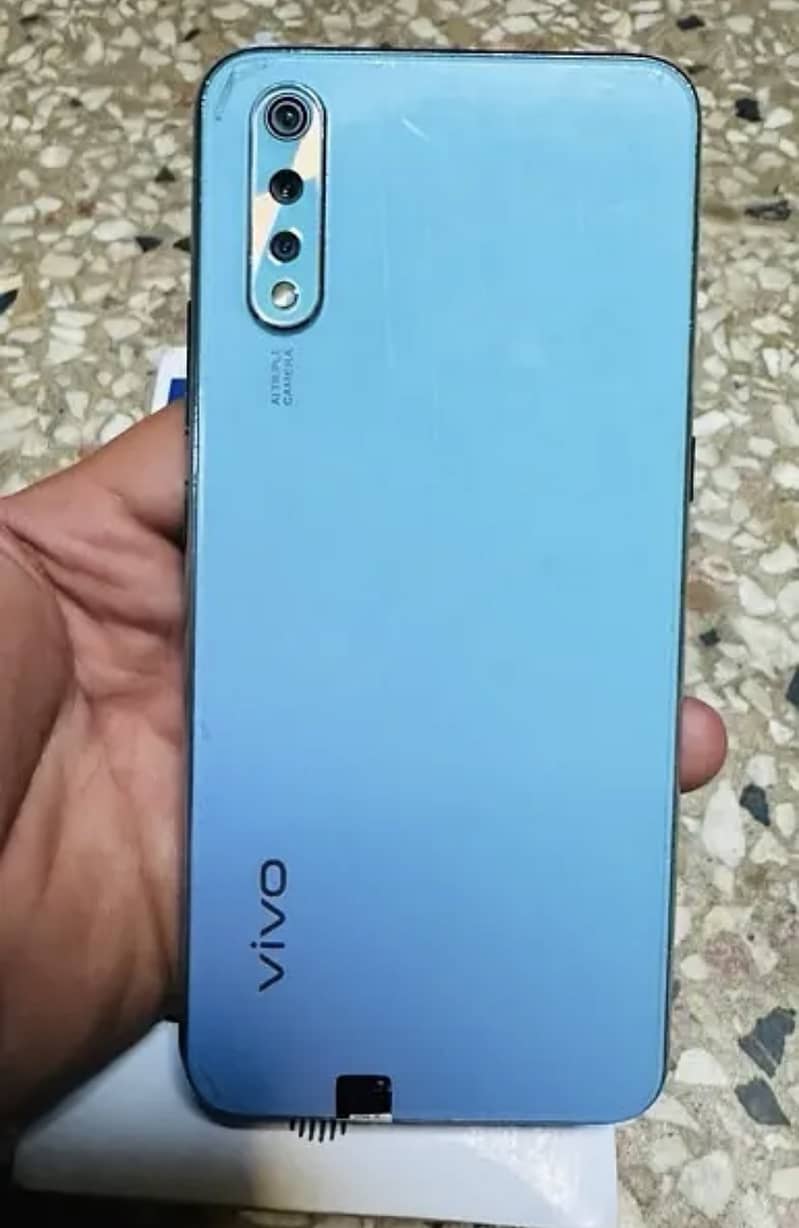 VIVO S1 8/256 With Box and Charger 2