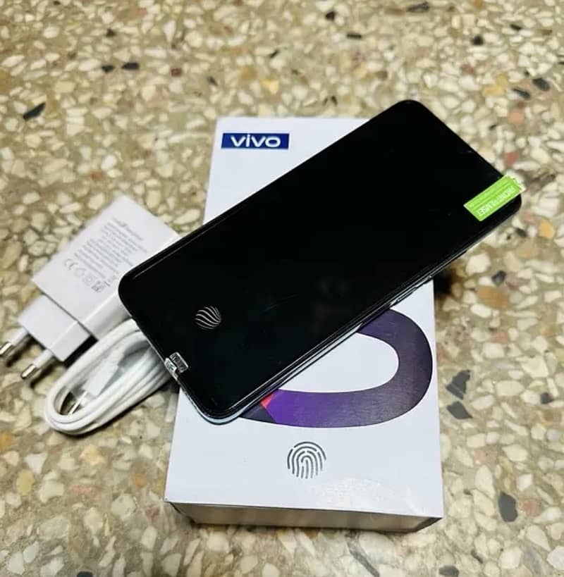 VIVO S1 8/256 With Box and Charger 3